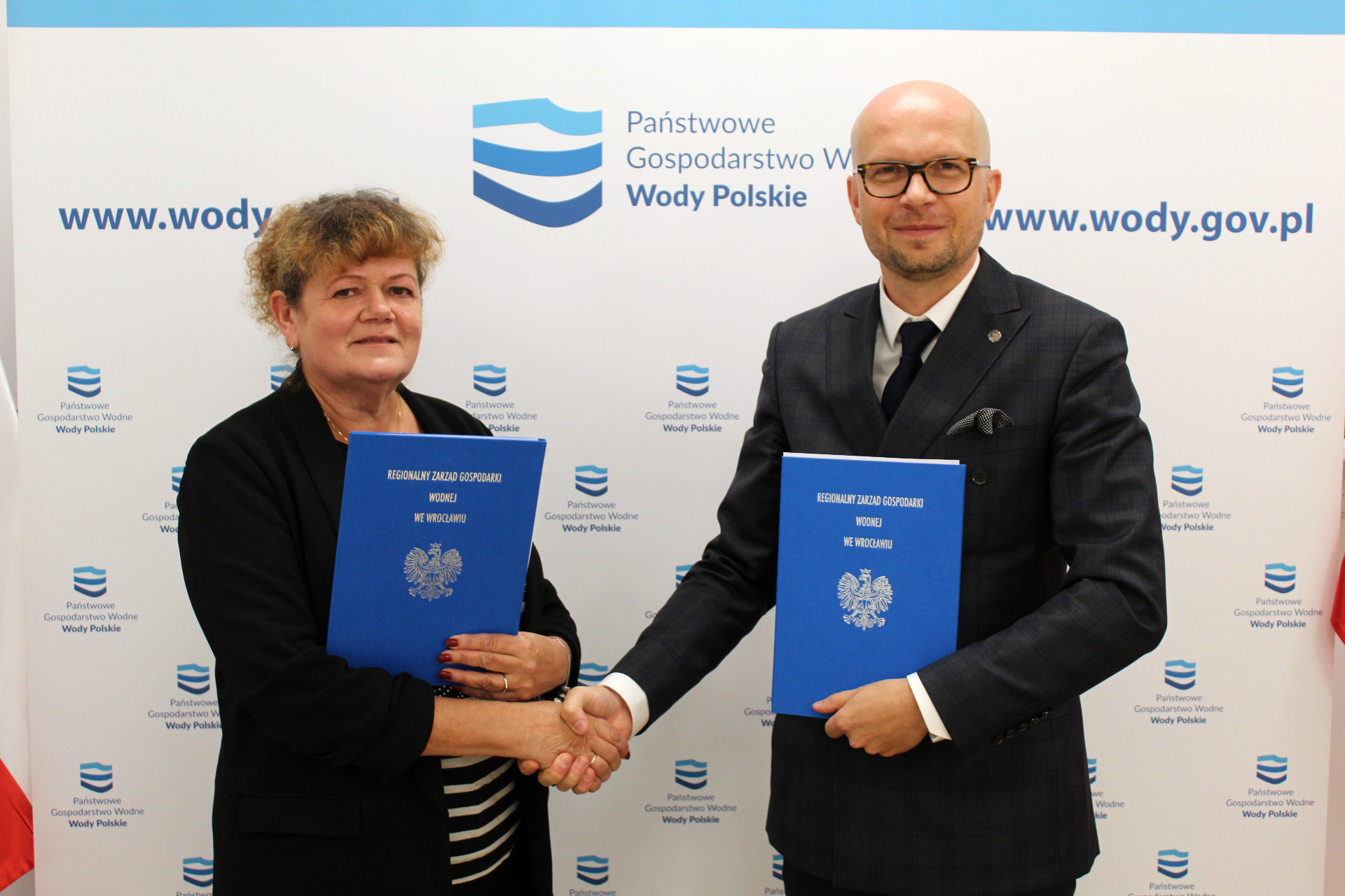 Jolanta Rędowicz i Jakub Mazur po podpisaniu Listu Intencyjnego. Fot. Jarosław Garbacz.